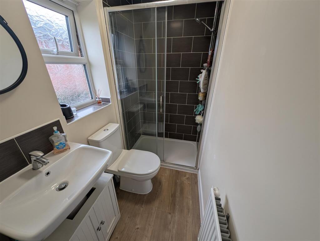 En-suite shower room