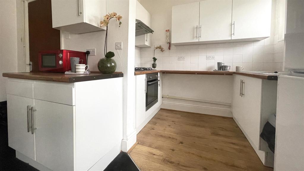 student-4-bed-flat-nightingale-rd-portsmouth (14).