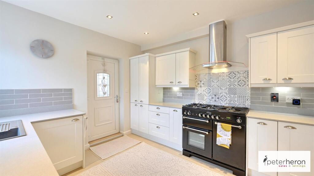 Breakfasting Kitchen