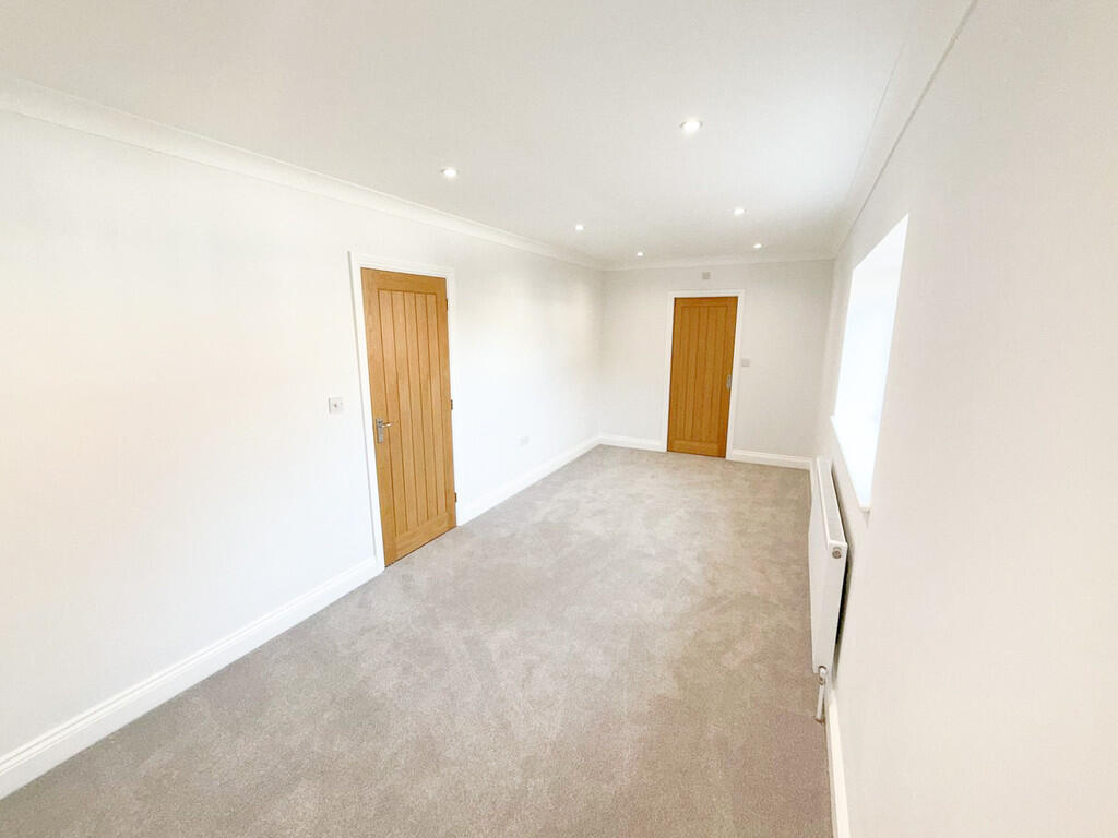 IMG-20250501-WA00...