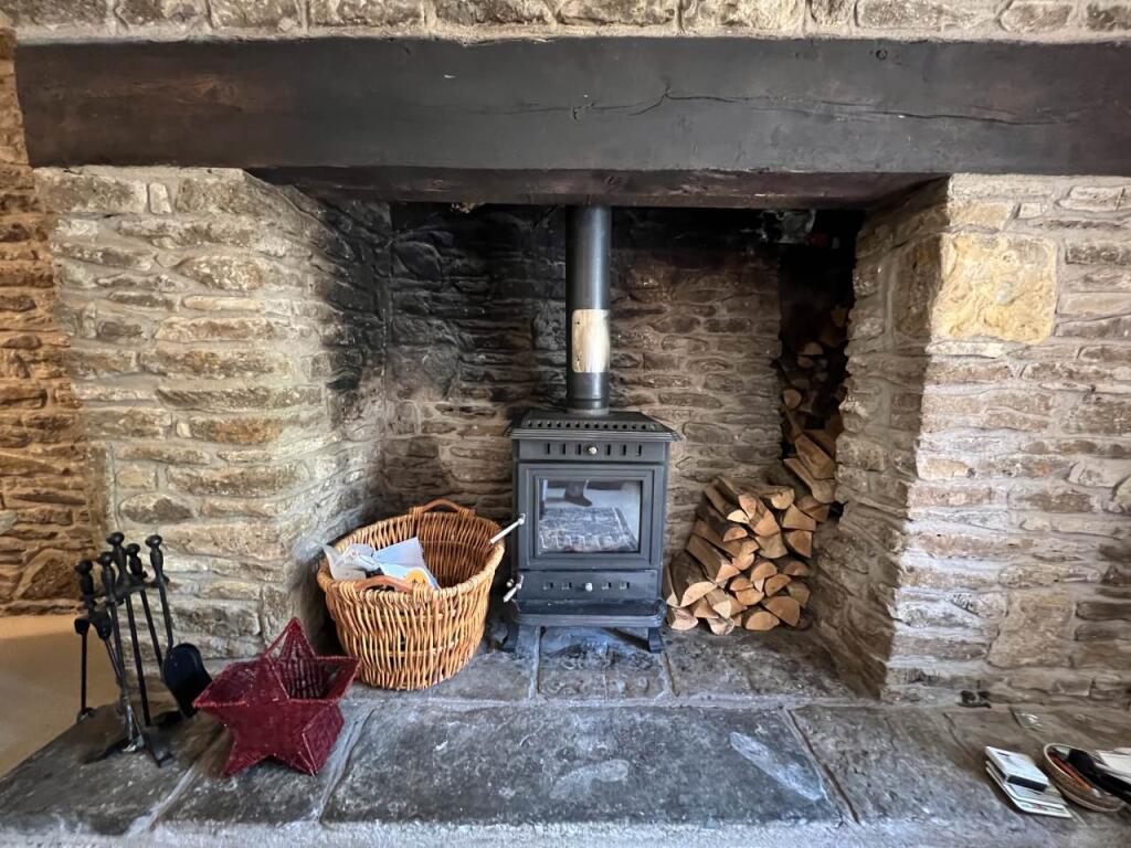 LOG BURNER
