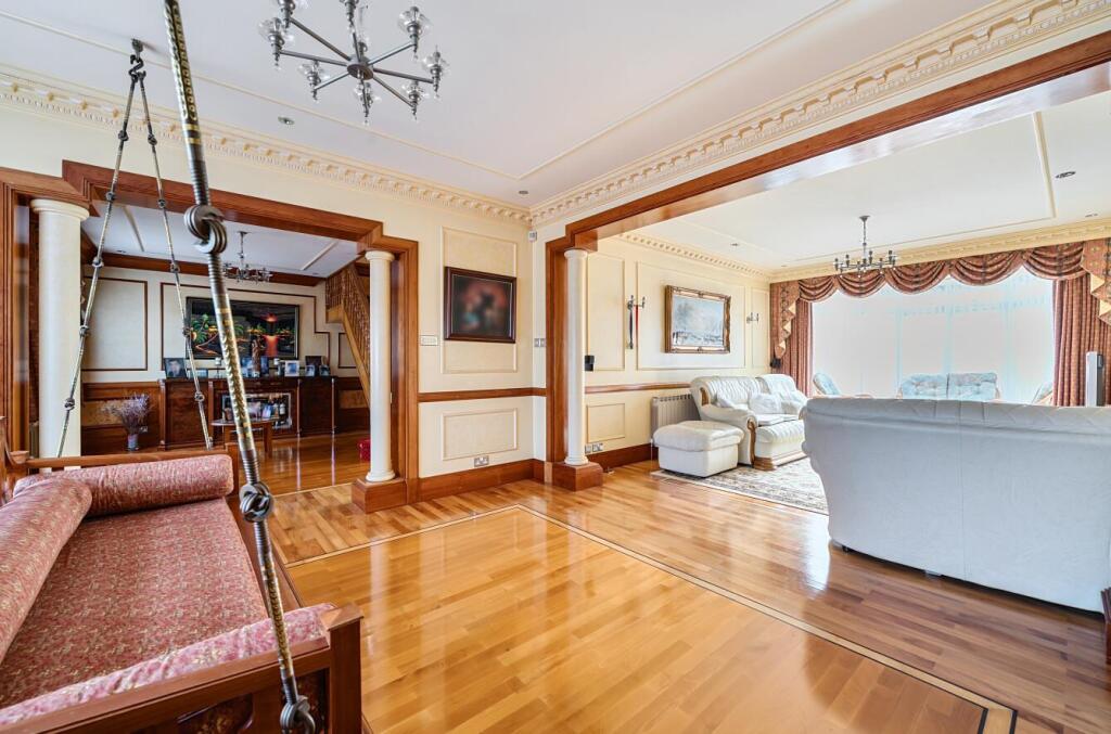 Davidson Frost-Wellings, DFW, Dalkeith Grove,  Liv