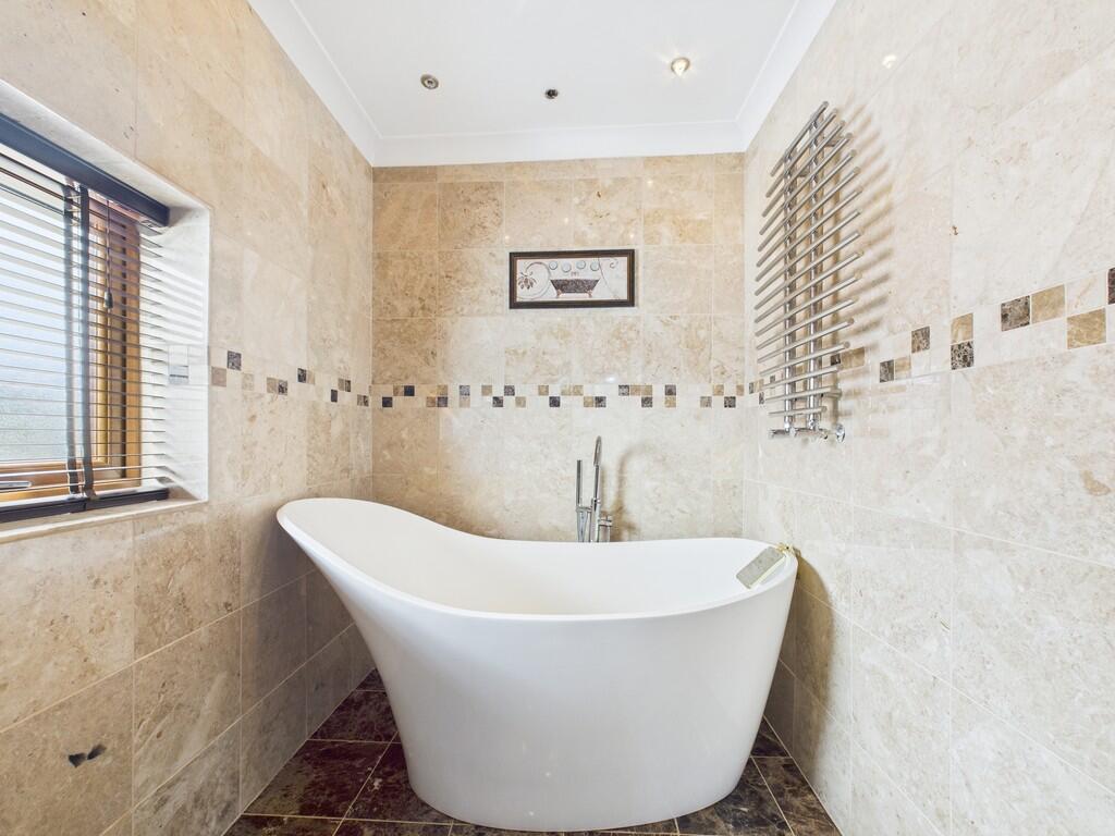 CAM01835G0-PR0193...