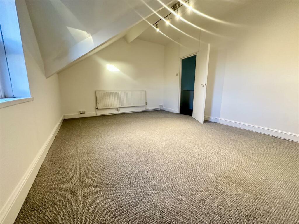 Bedroom 2.jpeg