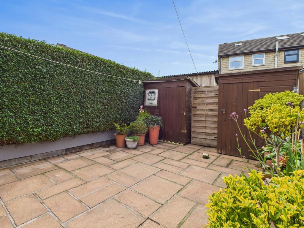 CAM04233G0-PR0038-STILL029