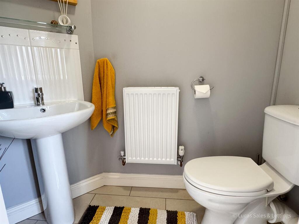 1 Caswell Close Kettering-2.jpg