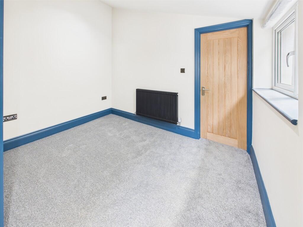 CAM03974G0-PR0143...