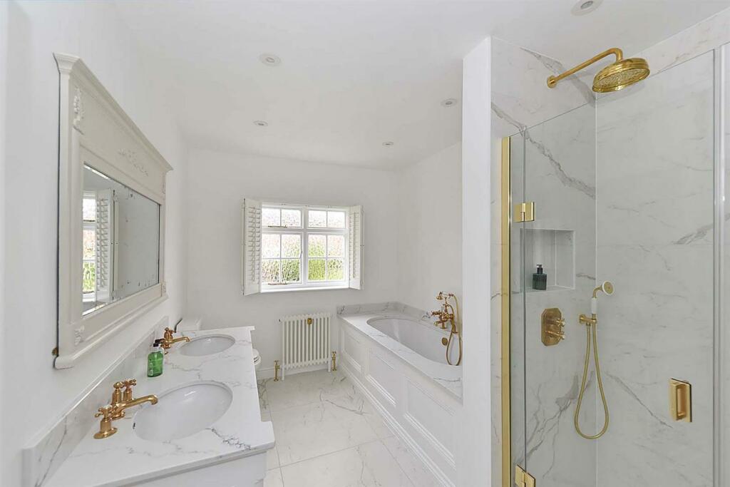 1 Wellington bath.jpg