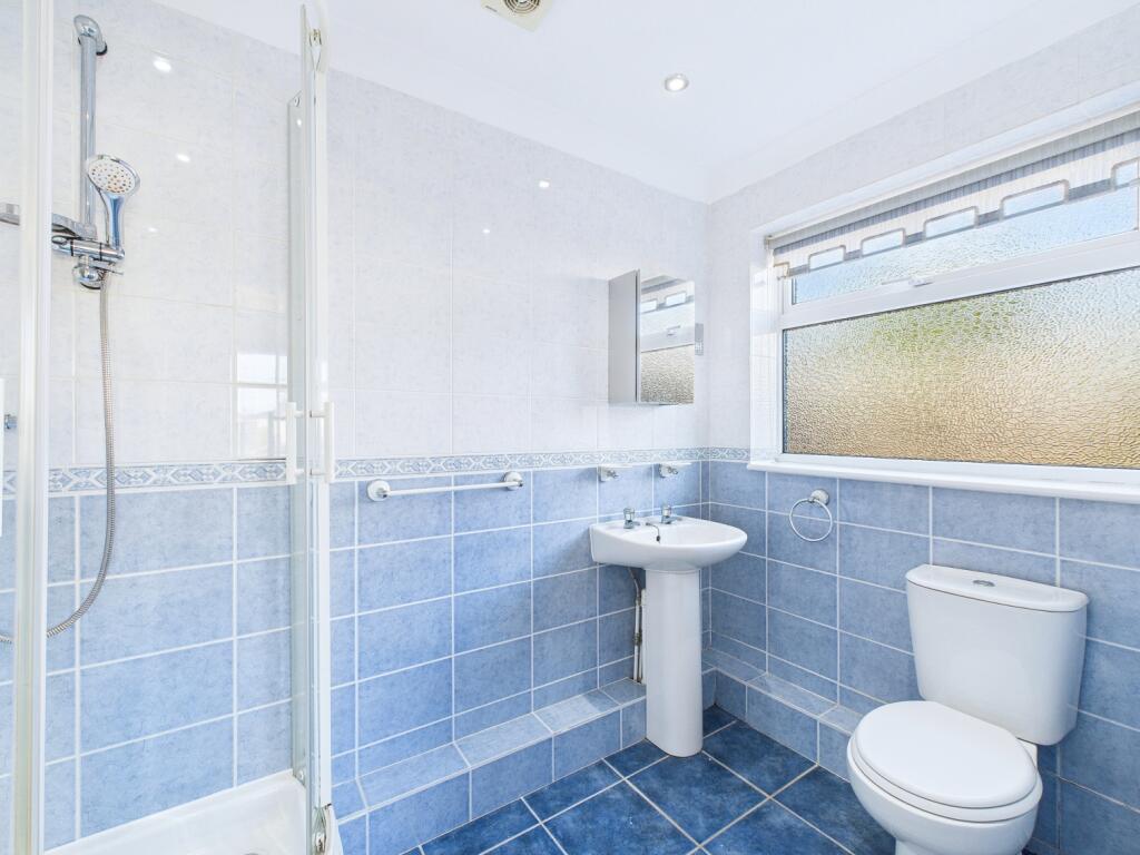 CAM01909G0-PR0438-STILL007