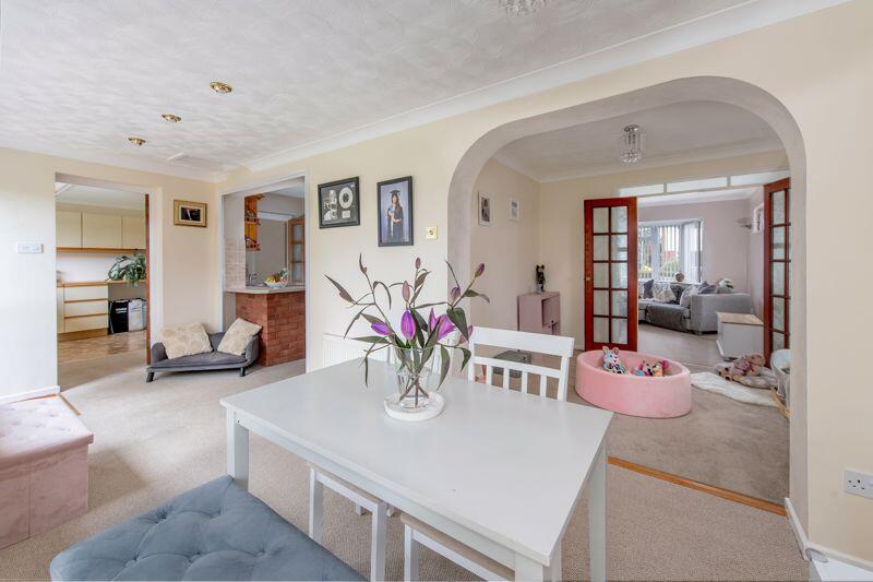Dining/family room