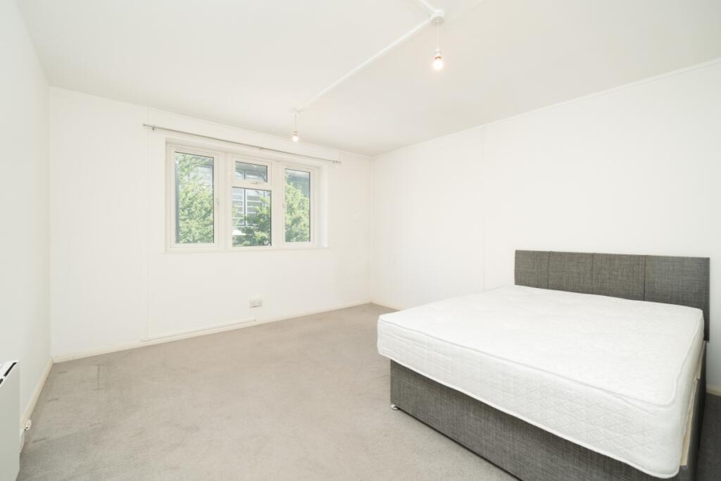 Snowsfields 92-95...