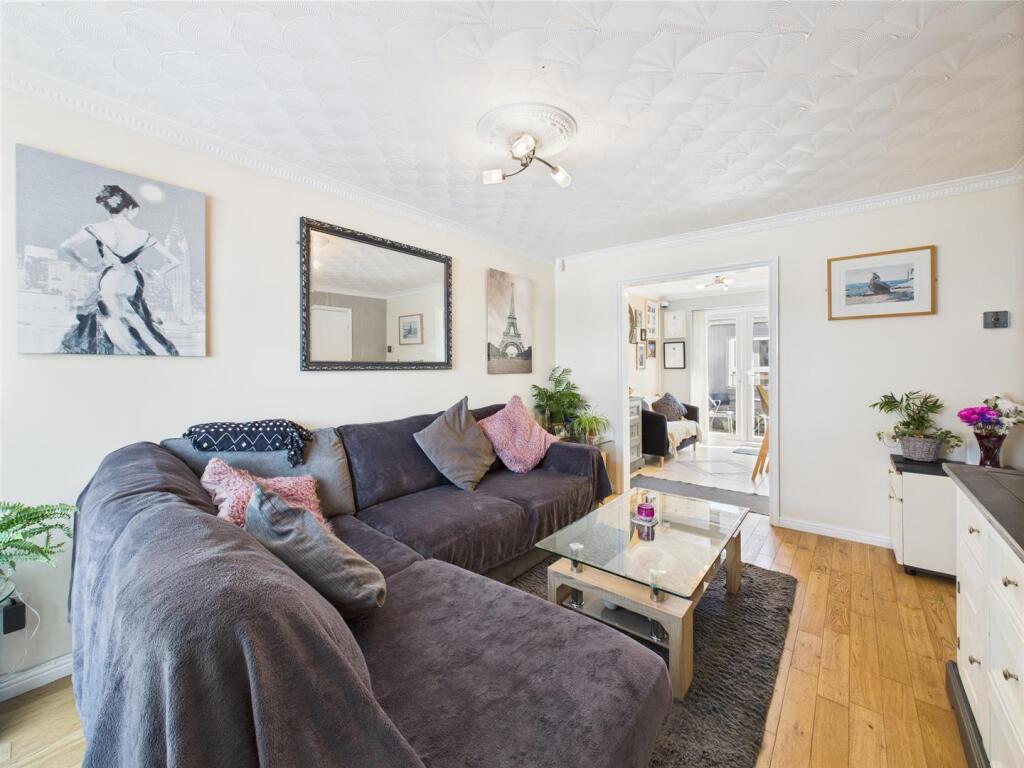 Lounge: