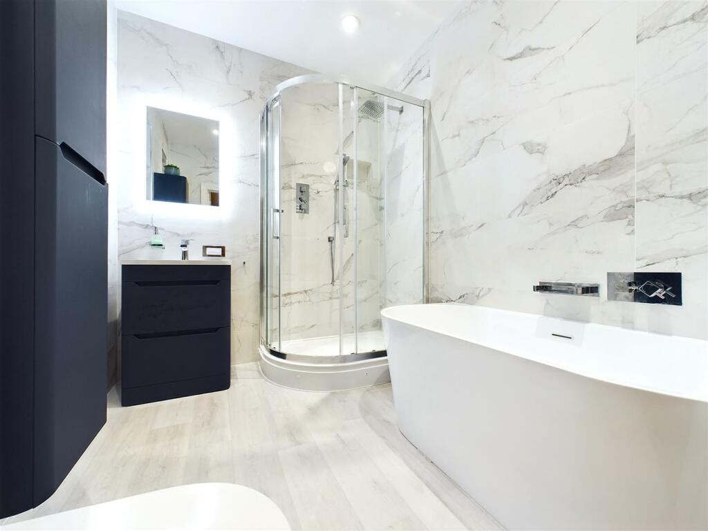 Bath 5.jpg