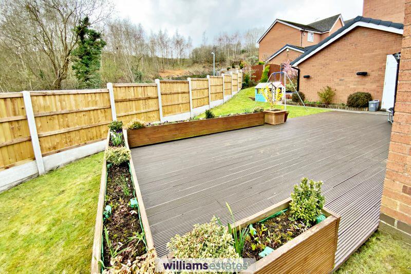 Decking Garden 