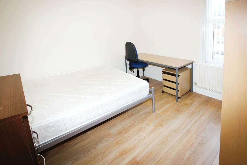 2242bf38-beaumont 20drive 207.jpg