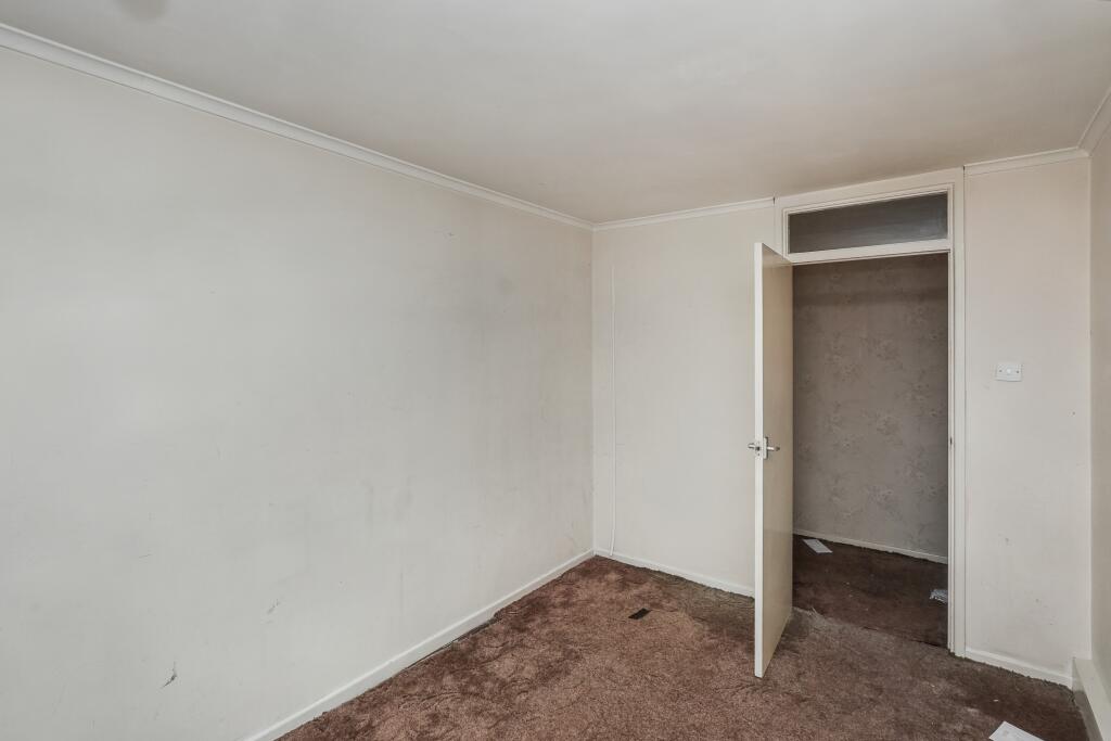 5 Victor Court, Victor Approach, Hornchurch, RM12 4XF