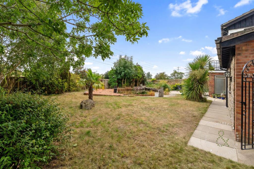 Catherine Drive, Hern Crabtree (19).jpeg