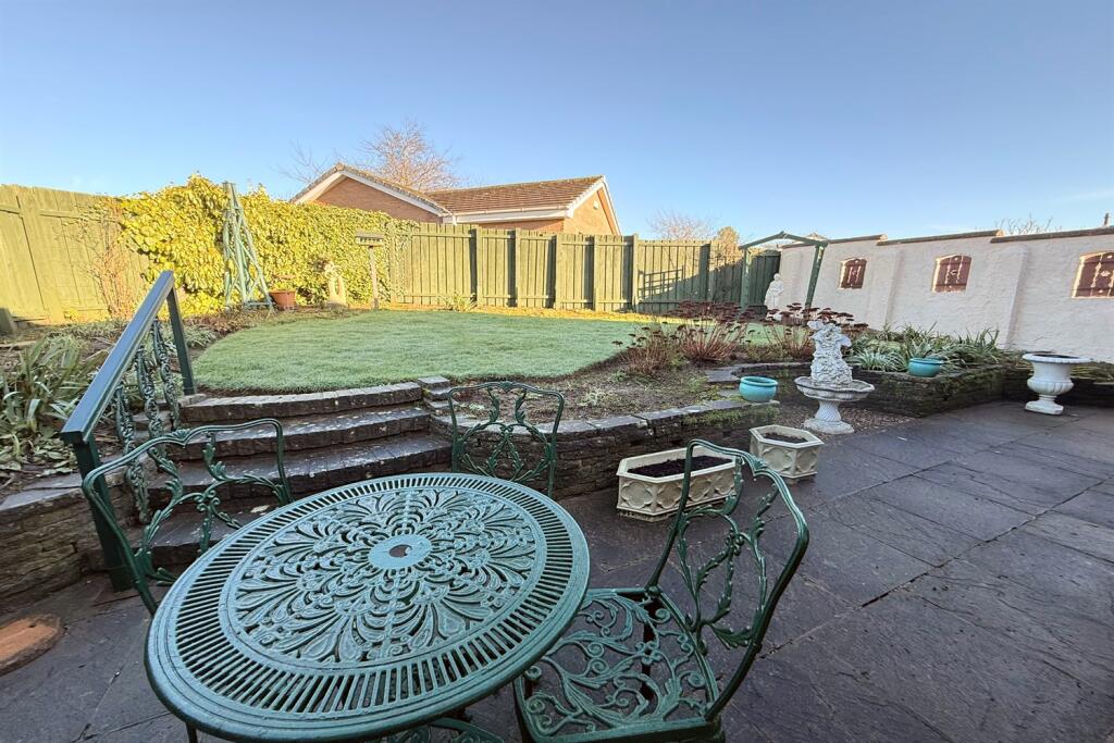 Right Side Garden