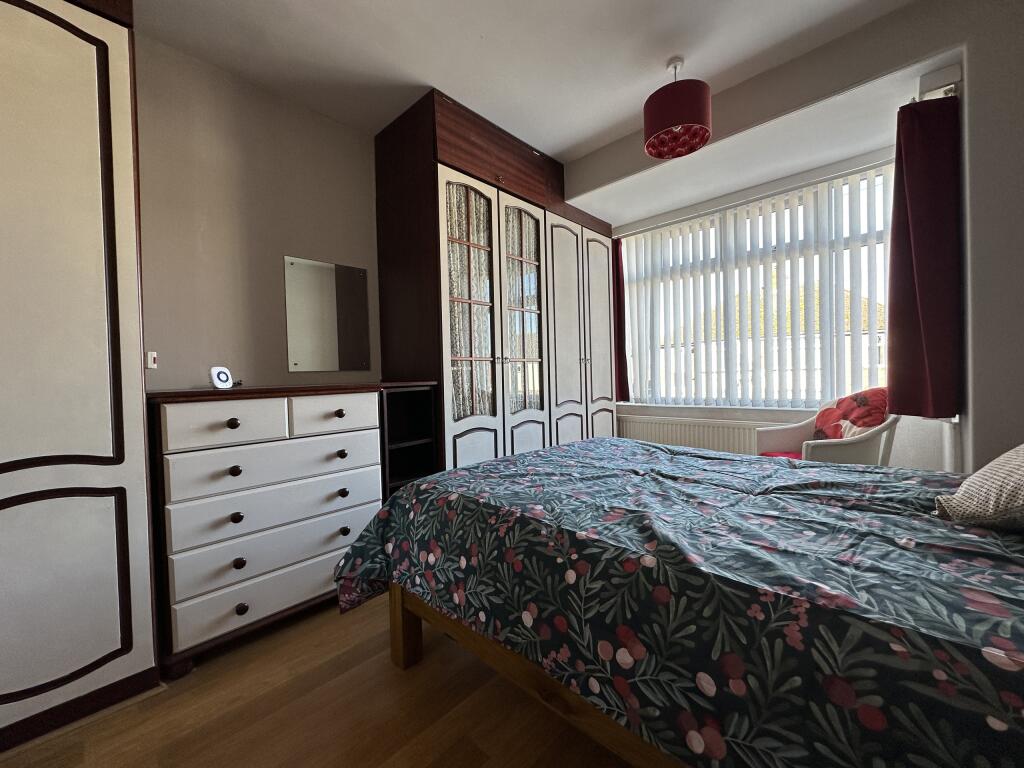 Bed 1.JPG