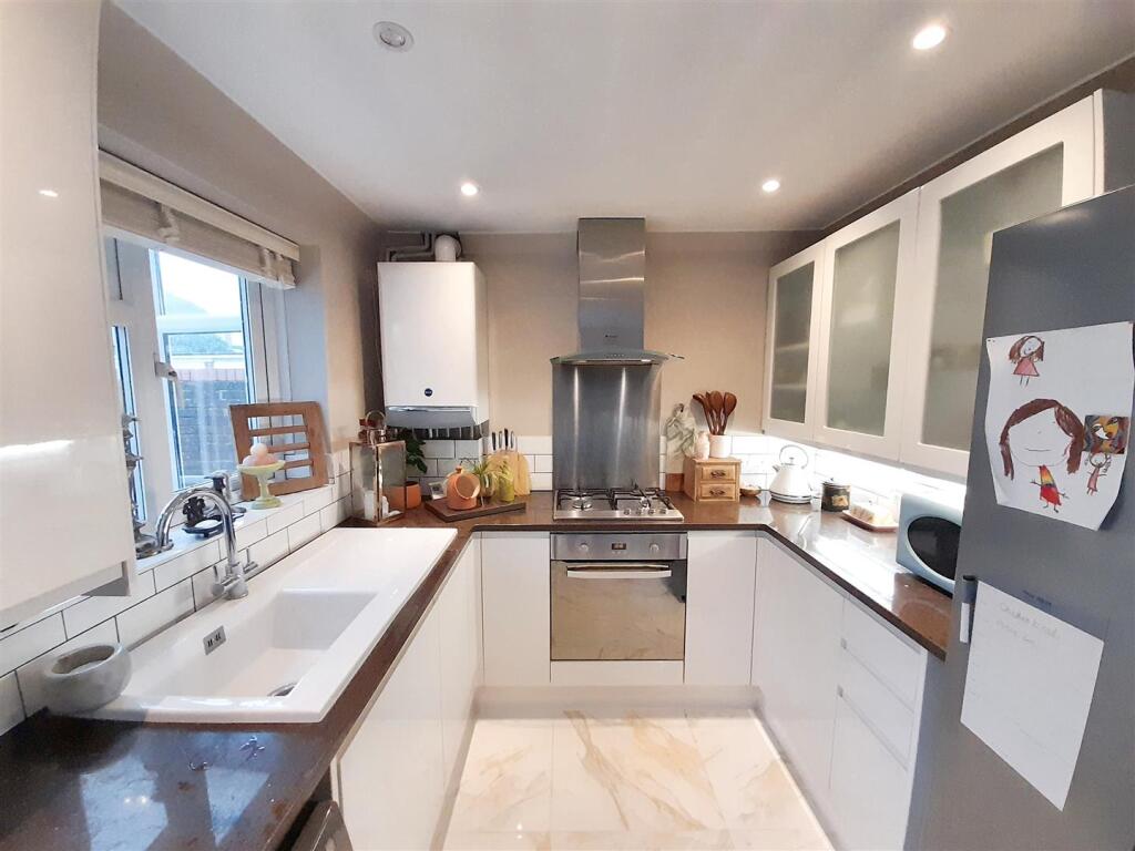 Kitchen / dining room