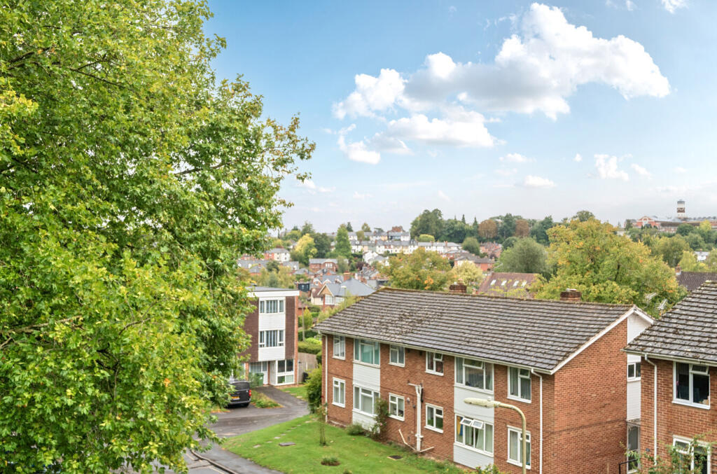 1353914-5-68c1a8d...