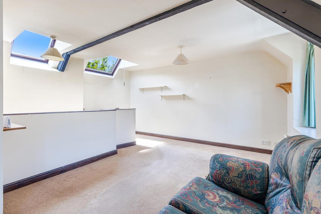 A07 - 5 Brookes Barn, rowsells lane - 250707