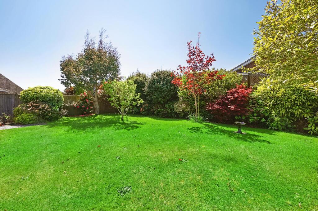 27 Saltdean Way TN39 (29).jpg