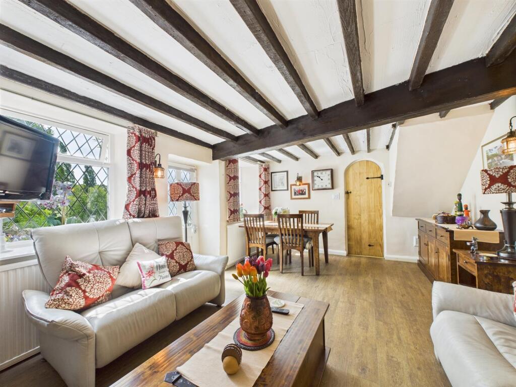 Lounge / Dining Room