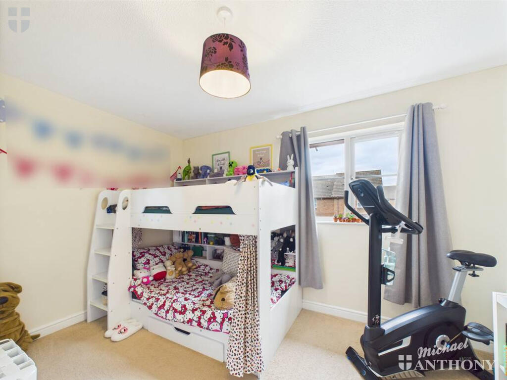 CAM03218G0-PR0633-STILL009-thumbnail-h750-70