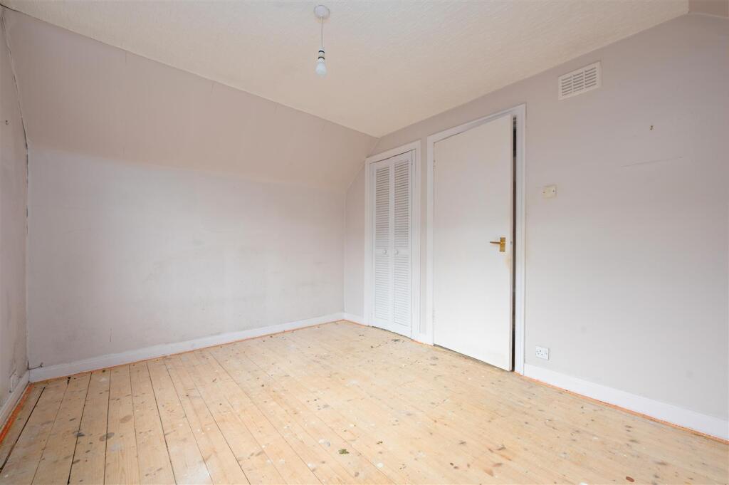 18LinburnGrove016.JPG