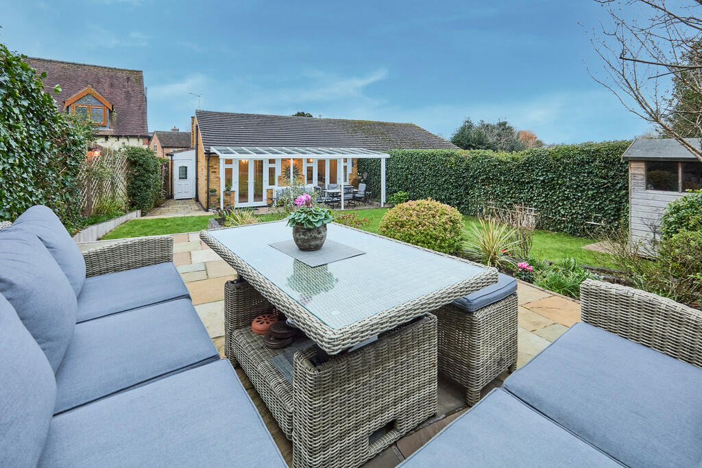 Edward Knight 202...