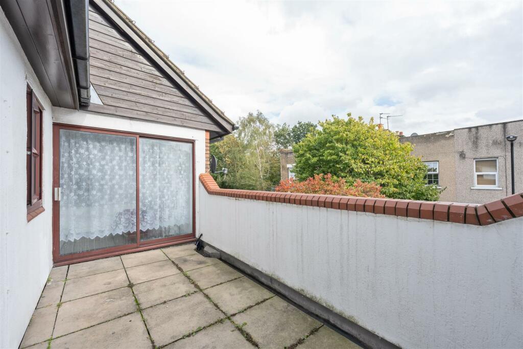 Dawlish Road E10