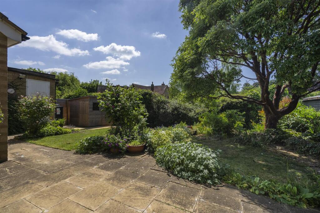 8 Malting Close (3).jpg