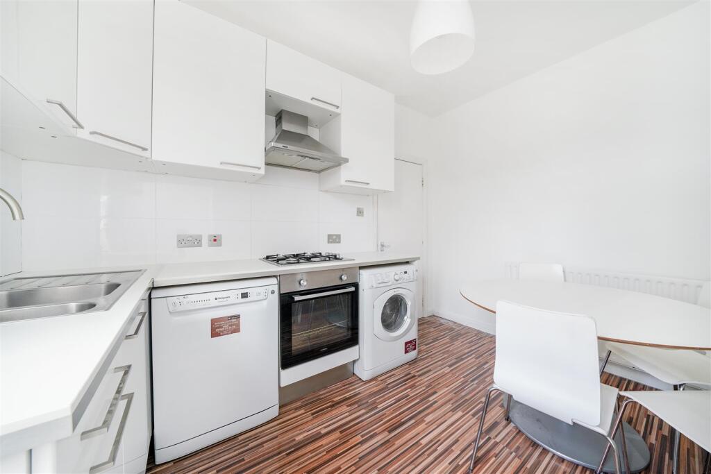 Separate fitted kitchen