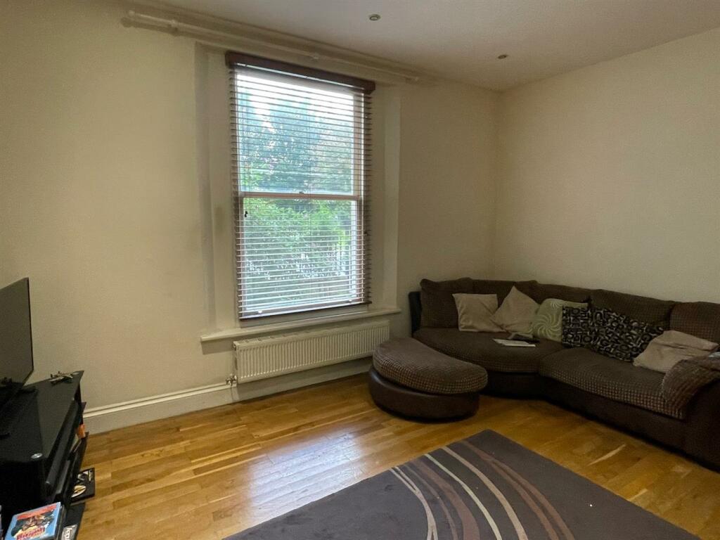 Lounge..jpg