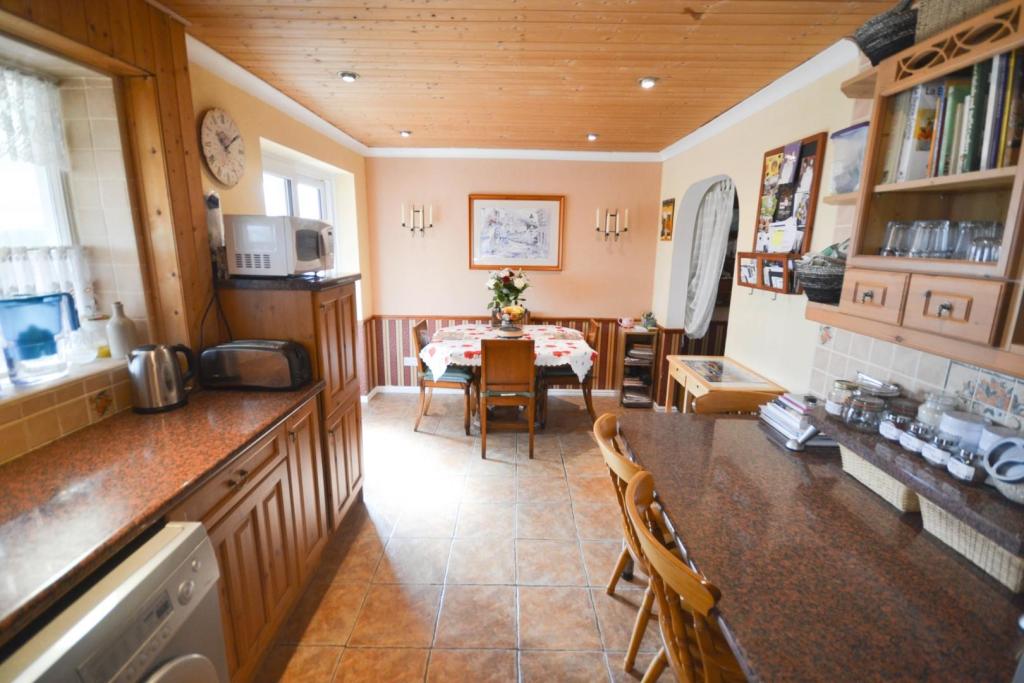 Breakfast Kitchen