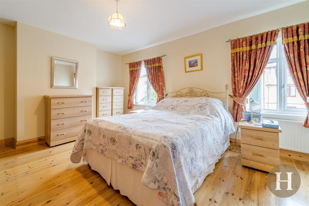 Hadleigh Estate Agents-19.jpg