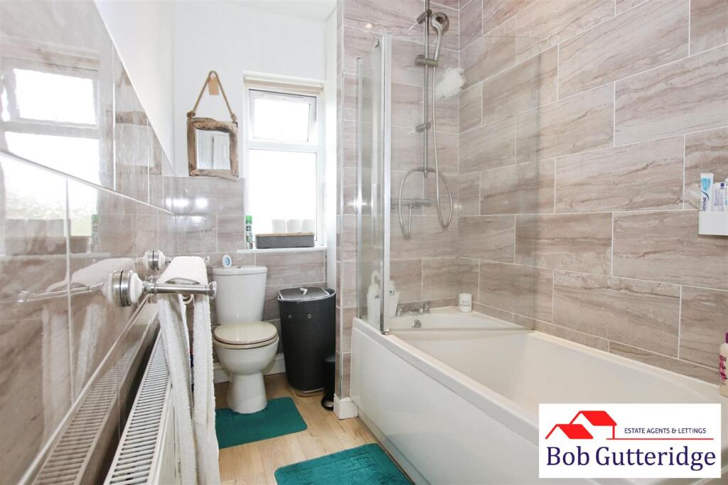 LUXURY BATHROOM