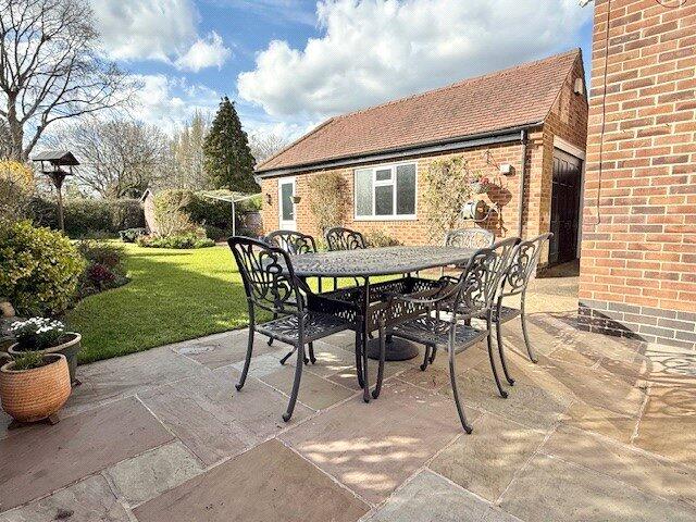Garden &amp; Garage