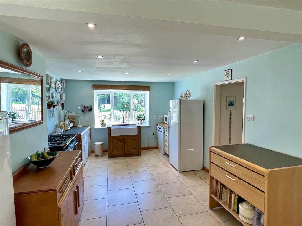 Kitchen Dining Room.JPEG