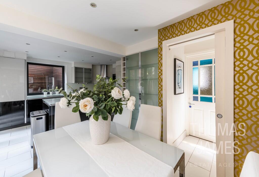 Vicars Moor Lane, space to entertain