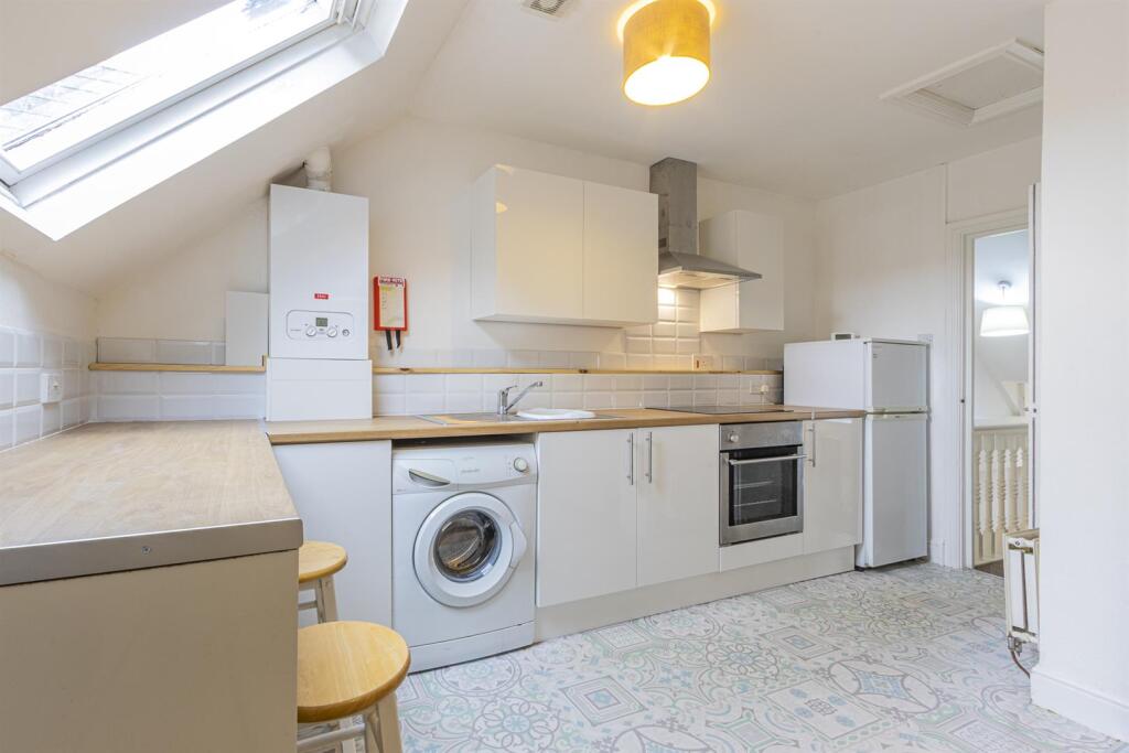 Connaught Road 78, 4-5.jpg