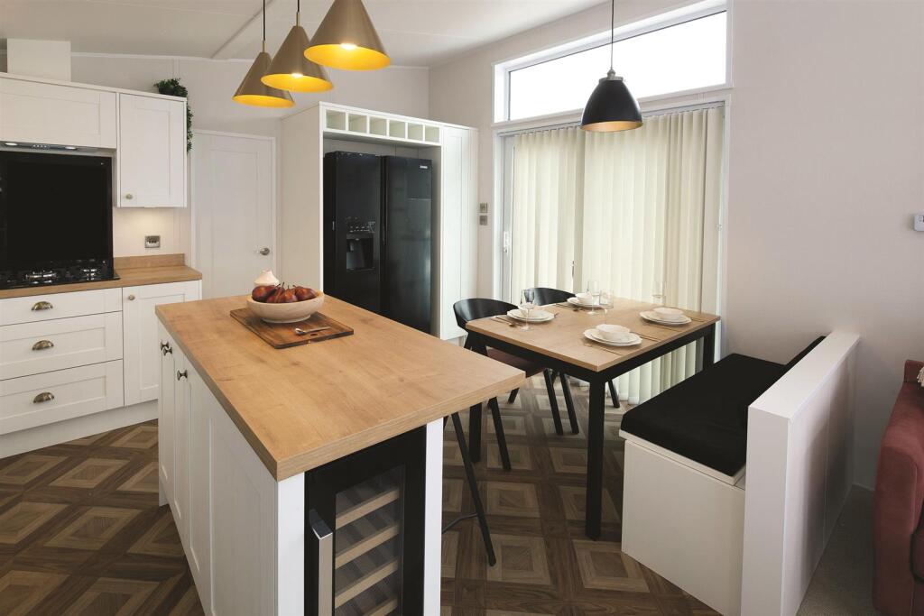 Kitchen/Diner/Lounge