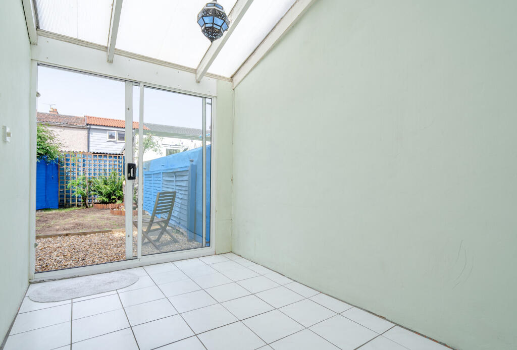 1311026-7-68552ba...