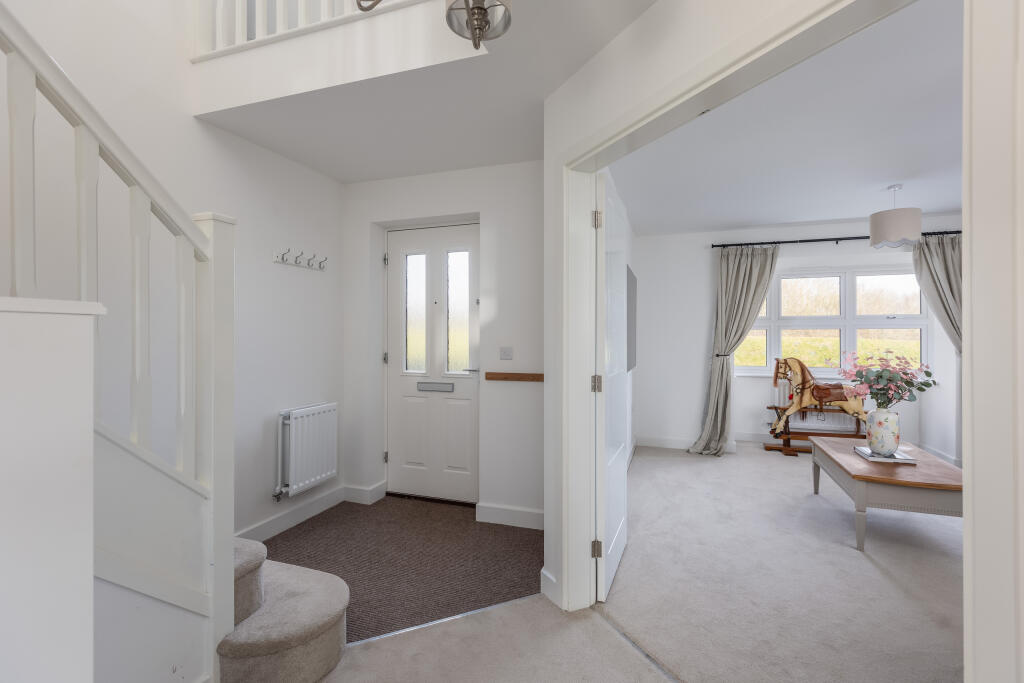 Laurel Court 25 Hallway