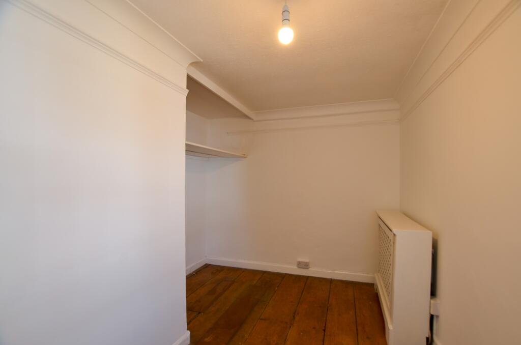 To Book A Viewing Call TPS Lostwithiel on 01208 87