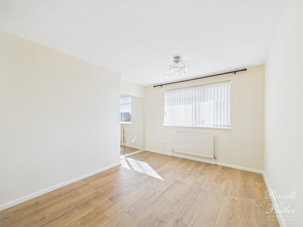 CAM01995G0-PR0262-STILL015