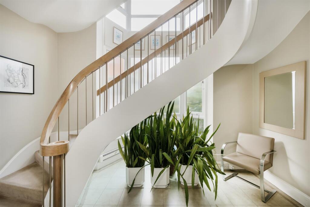 27c Elsworthy Road Lo-11.jpg