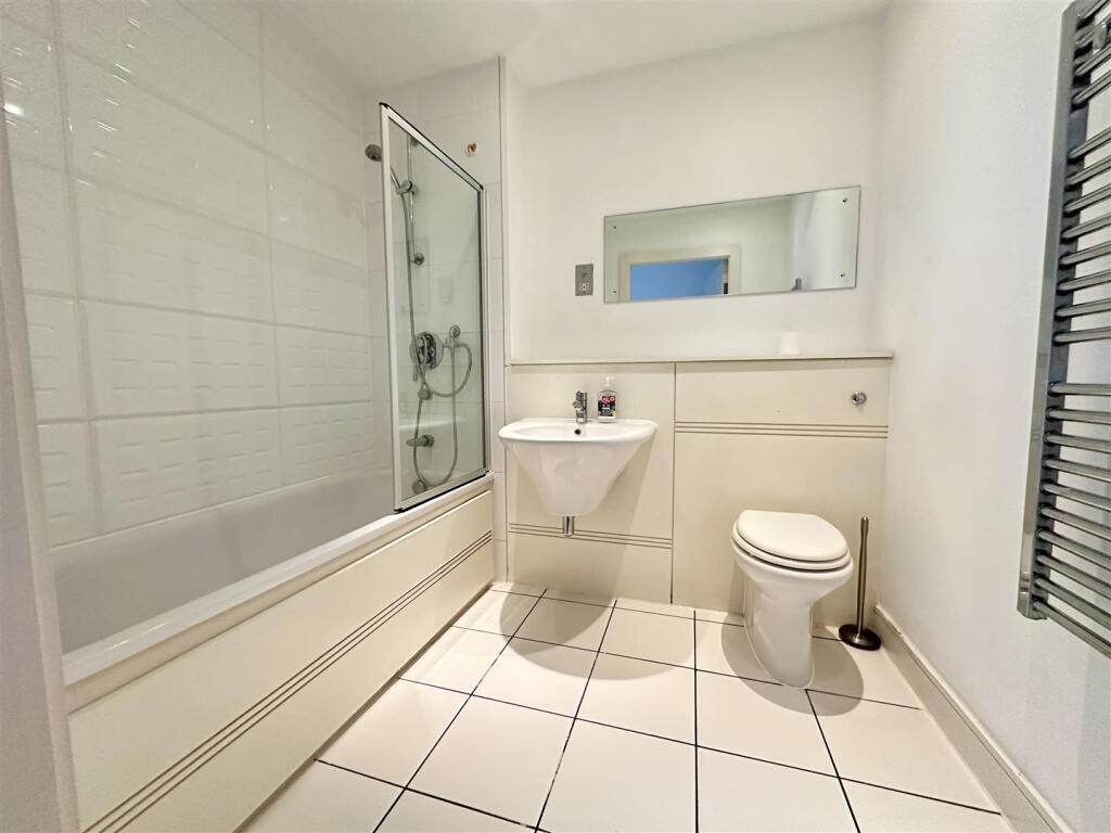 bathroom.jpeg