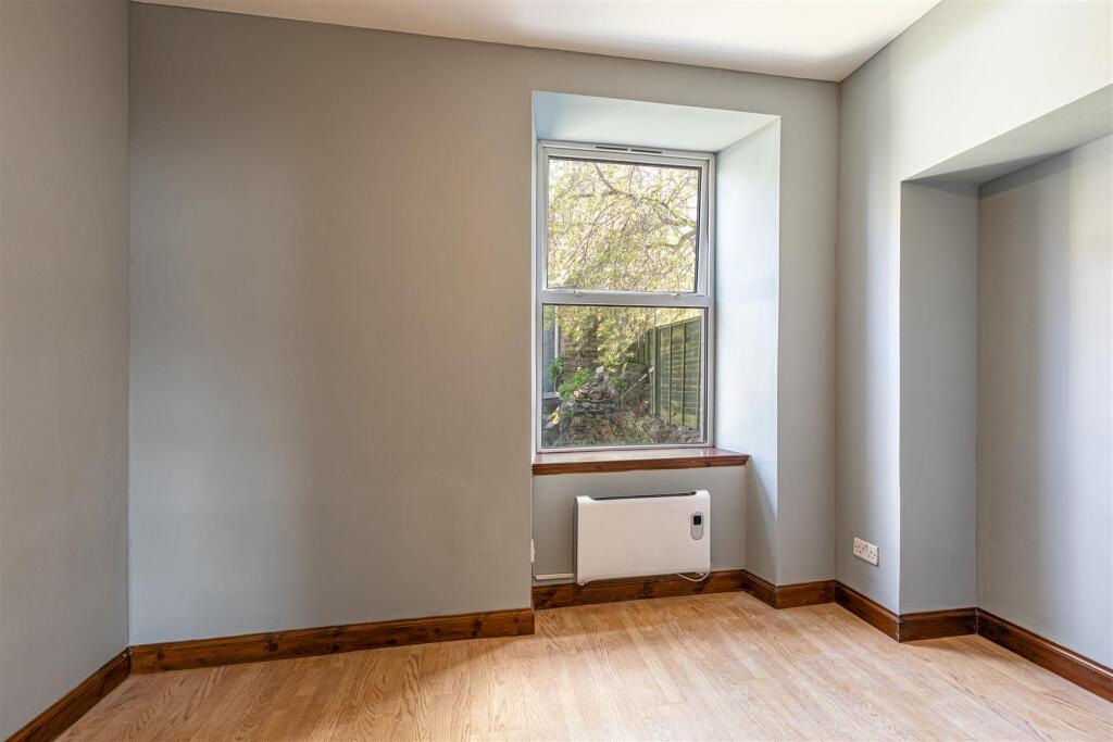 8_2 Teviot Crescent Hawick 16.JPG